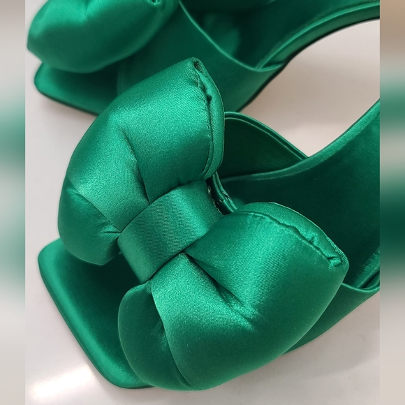 Jeffrey Campbell  BOW_DOWN Green satin bow stiletto slides, New in box US 7.5 - Picture 7 of 12